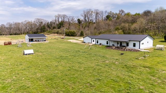 125 Ashland Rd, Waynesboro, TN 38485