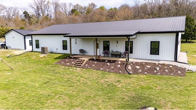 125 Ashland Rd, Waynesboro, TN 38485