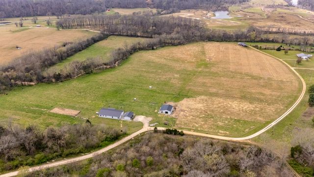 125 Ashland Rd, Waynesboro, TN 38485