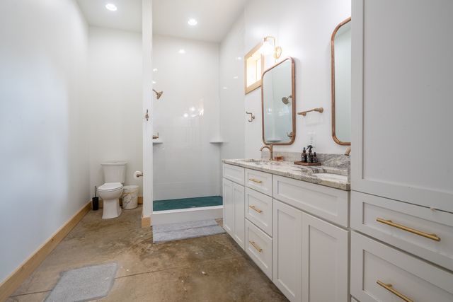 125 Ashland Rd, Waynesboro, TN 38485