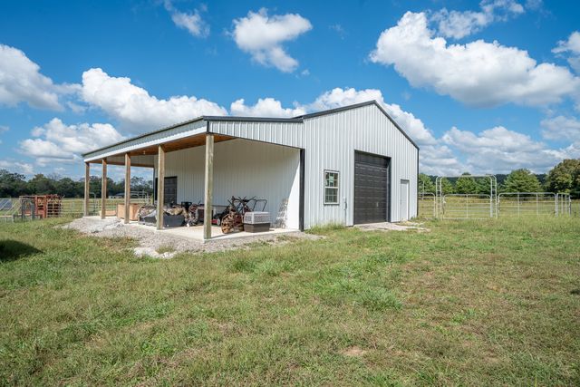 125 Ashland Rd, Waynesboro, TN 38485