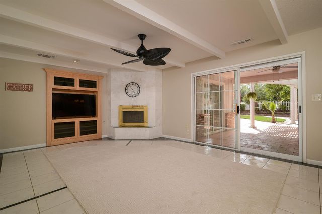 9260 Winding Oak Dr, Fair Oaks, CA 95628