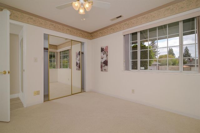 9260 Winding Oak Dr, Fair Oaks, CA 95628
