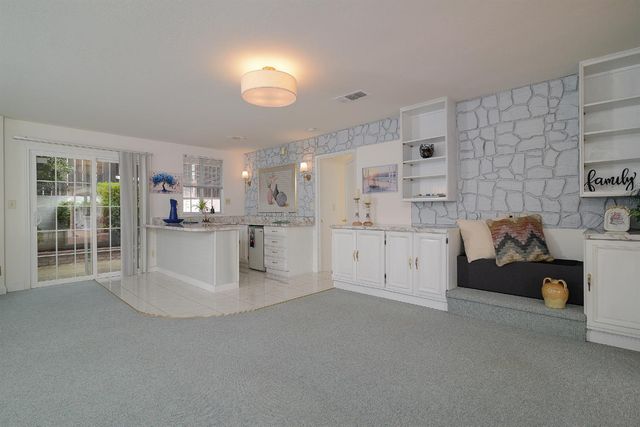 9260 Winding Oak Dr, Fair Oaks, CA 95628