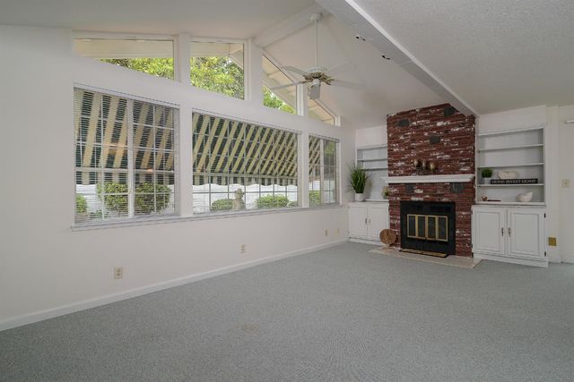 9260 Winding Oak Dr, Fair Oaks, CA 95628