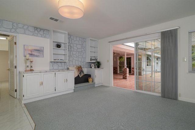 9260 Winding Oak Dr, Fair Oaks, CA 95628