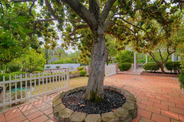 9260 Winding Oak Dr, Fair Oaks, CA 95628