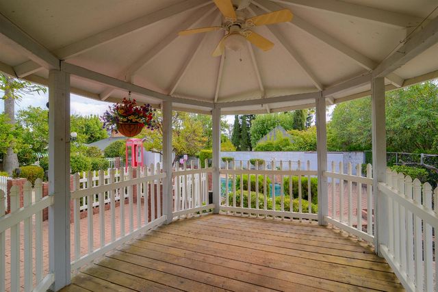 9260 Winding Oak Dr, Fair Oaks, CA 95628