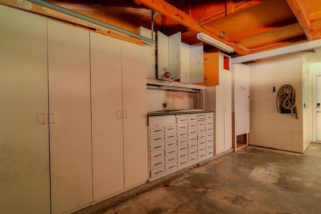 9260 Winding Oak Dr, Fair Oaks, CA 95628