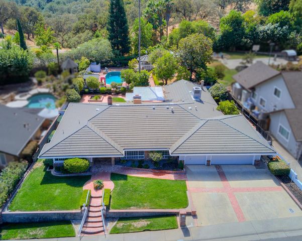 9260 Winding Oak Dr, Fair Oaks, CA 95628