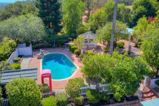 9260 Winding Oak Dr, Fair Oaks, CA 95628