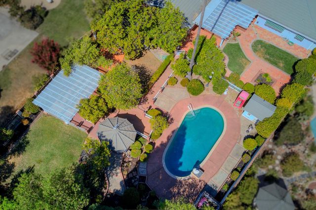 9260 Winding Oak Dr, Fair Oaks, CA 95628