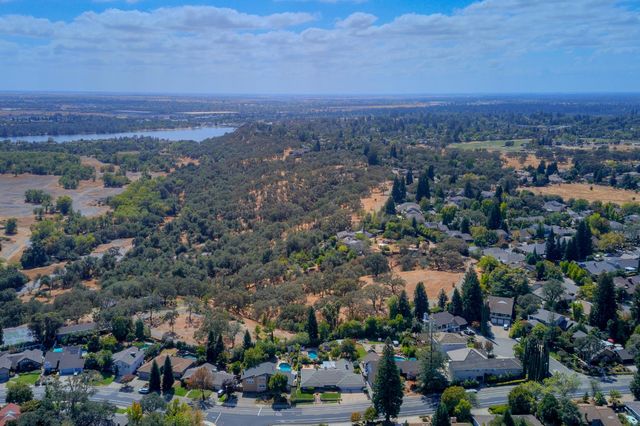 9260 Winding Oak Dr, Fair Oaks, CA 95628