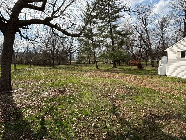 331 N Illinois Avenue, Salem, IL 62881