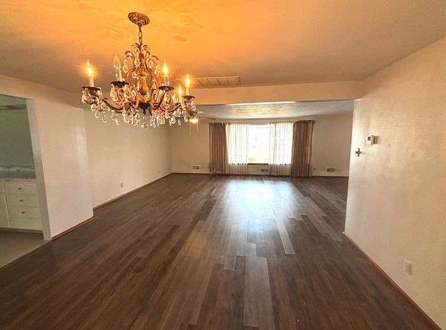 331 N Illinois Avenue, Salem, IL 62881