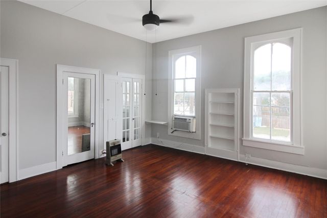 1902 Church St 10, Galveston, TX 77550