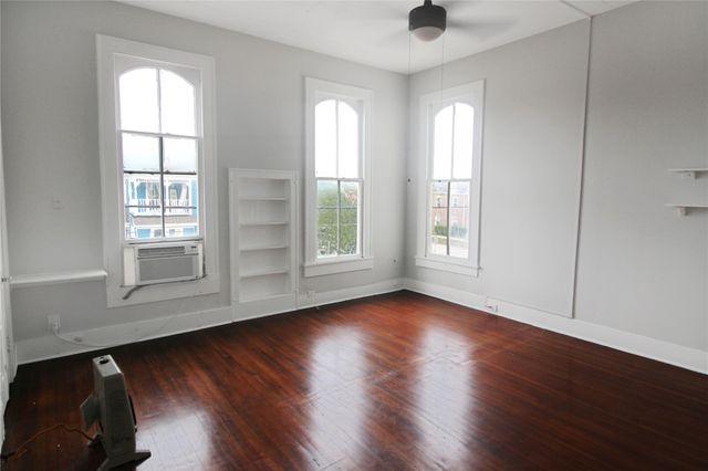 1902 Church St 10, Galveston, TX 77550