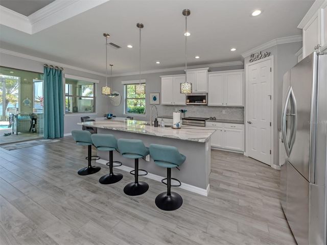 160 MARAVIYA BOULEVARD, Nokomis, FL 34275