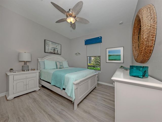 160 MARAVIYA BOULEVARD, Nokomis, FL 34275