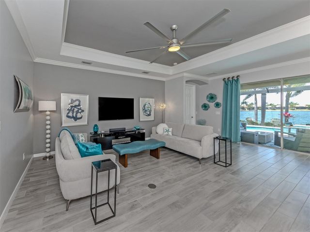 160 MARAVIYA BOULEVARD, Nokomis, FL 34275