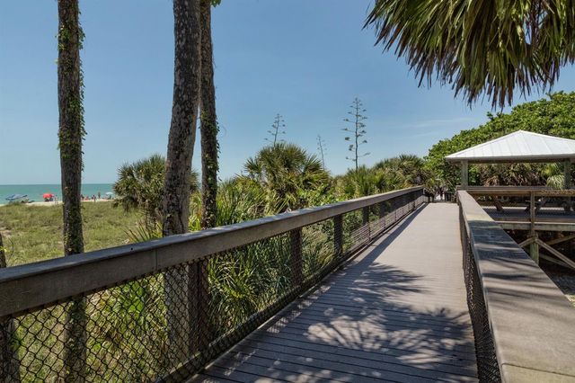 160 MARAVIYA BOULEVARD, Nokomis, FL 34275