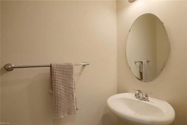 120 Kelly ST, Yorktown, VA 23690