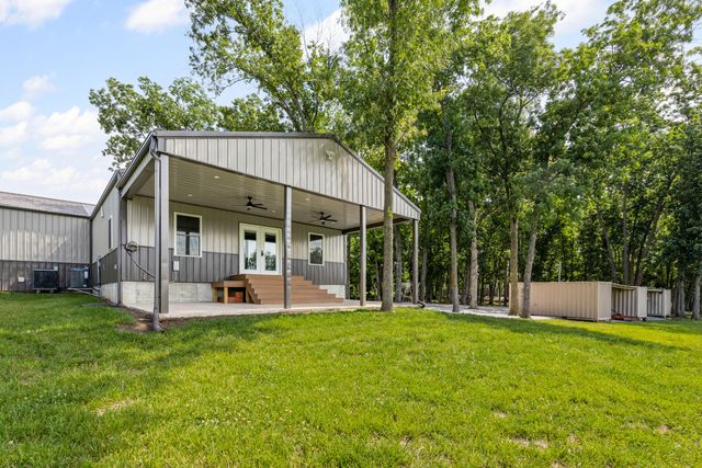 1806 COUNTY ROAD 2360, Moberly, MO 65270