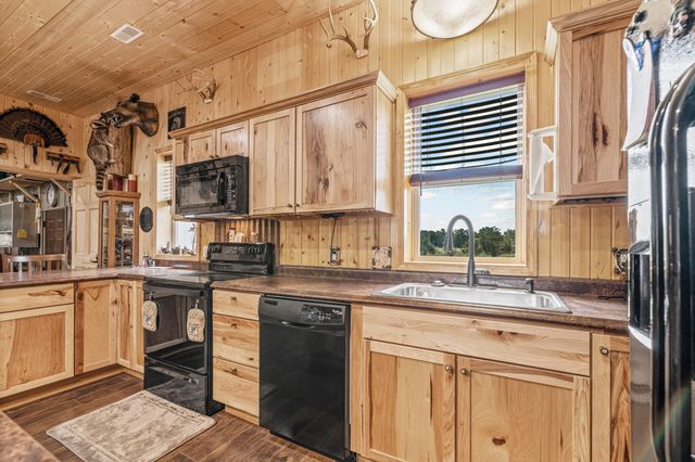 1806 COUNTY ROAD 2360, Moberly, MO 65270