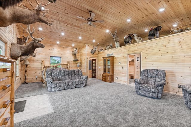 1806 COUNTY ROAD 2360, Moberly, MO 65270