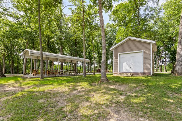 1806 COUNTY ROAD 2360, Moberly, MO 65270