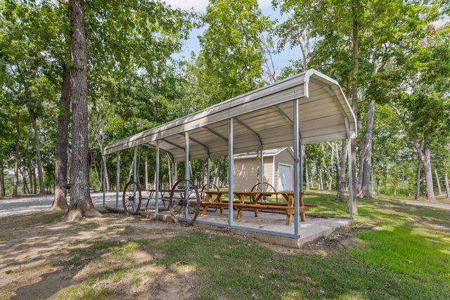 1806 COUNTY ROAD 2360, Moberly, MO 65270