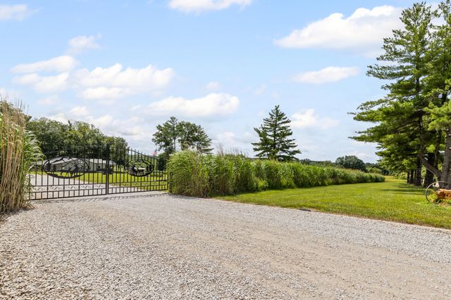 1806 COUNTY ROAD 2360, Moberly, MO 65270