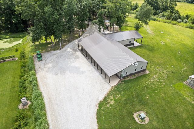1806 COUNTY ROAD 2360, Moberly, MO 65270