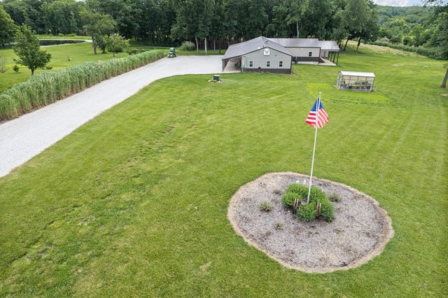 1806 COUNTY ROAD 2360, Moberly, MO 65270