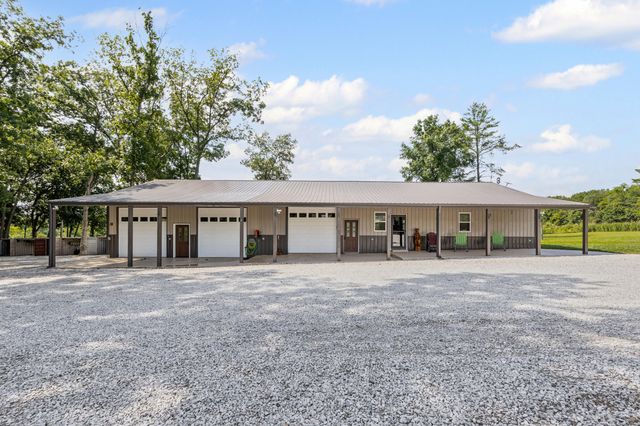 1806 COUNTY ROAD 2360, Moberly, MO 65270