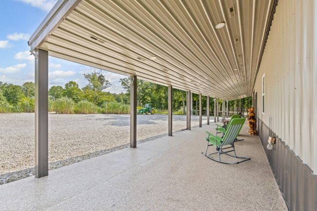 1806 COUNTY ROAD 2360, Moberly, MO 65270