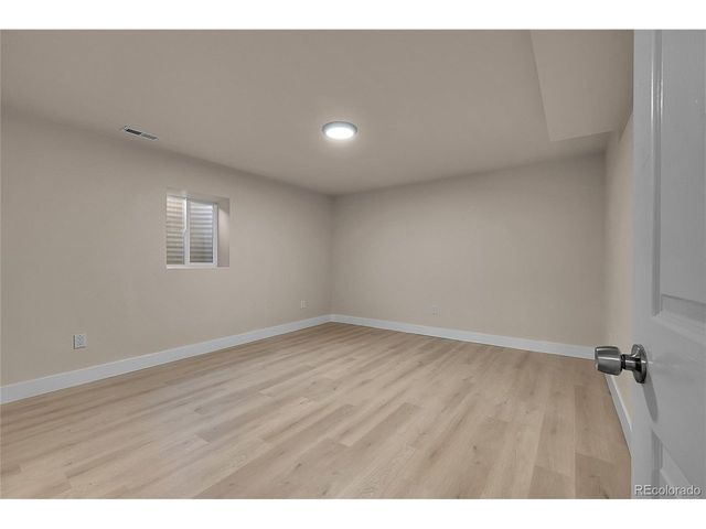 3328 34th Avenue Ct, Greeley, CO 80634