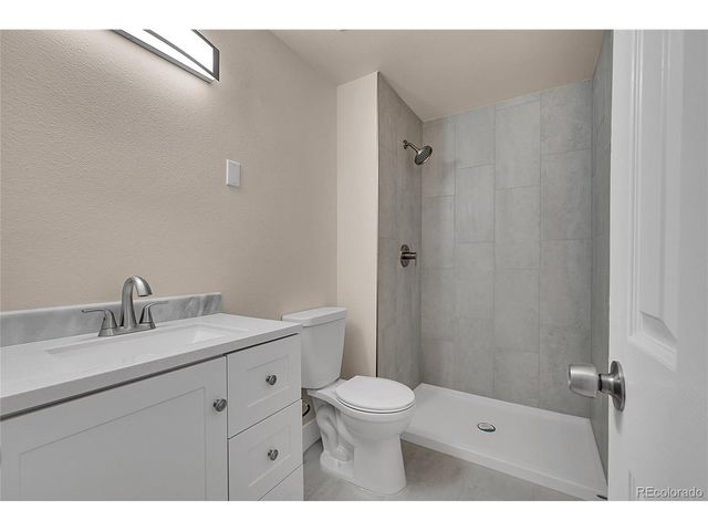 3328 34th Avenue Ct, Greeley, CO 80634