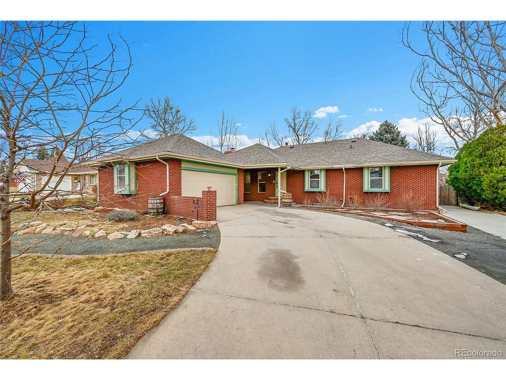3328 34th Avenue Ct, Greeley, CO 80634