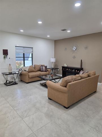 10965 SW 169th Ter, Miami, FL 33157