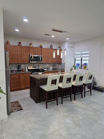 10965 SW 169th Ter, Miami, FL 33157