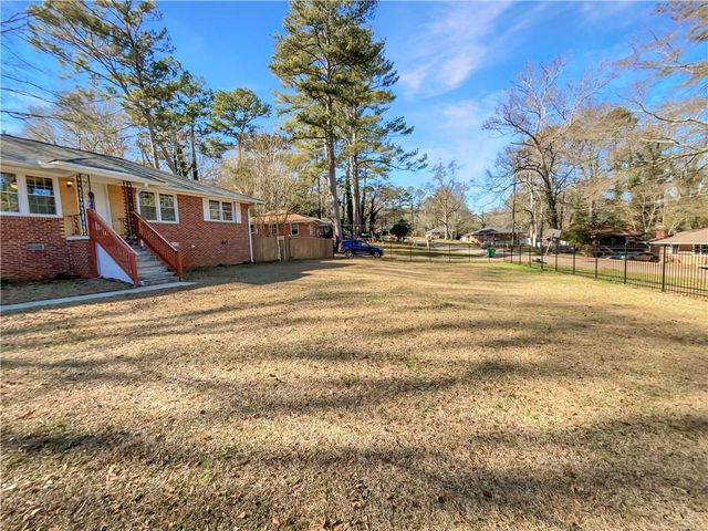 1367 Oakview Circle, Forest Park, GA 30297