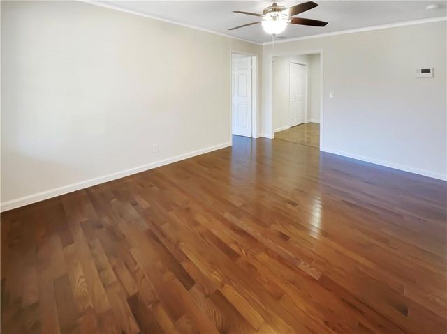 1367 Oakview Circle, Forest Park, GA 30297