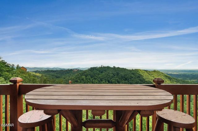 1824 Billard Way, Sevierville, TN 37876