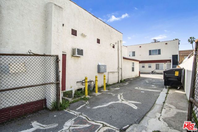 9321 S Western Avenue, Los Angeles, CA 90047