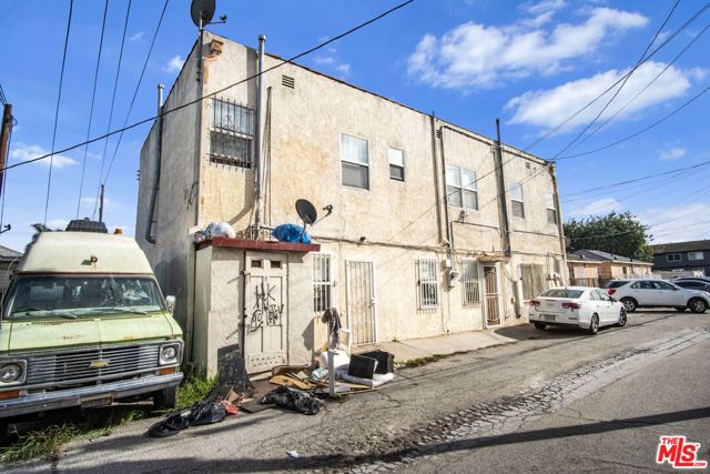 9321 S Western Avenue, Los Angeles, CA 90047