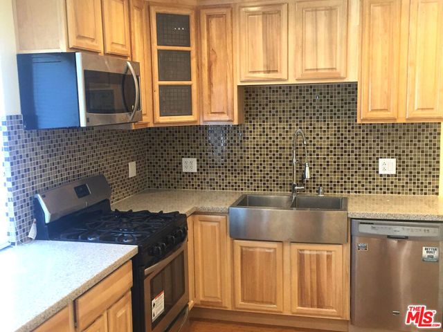 9321 S Western Avenue, Los Angeles, CA 90047