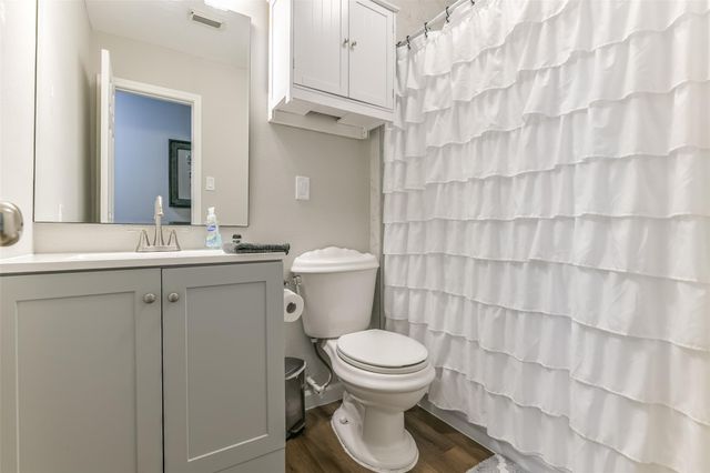 9902 Wren Street, La Porte, TX 77571