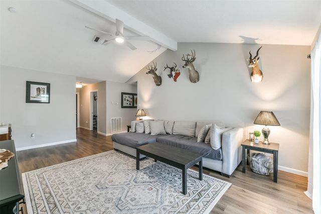 9902 Wren Street, La Porte, TX 77571