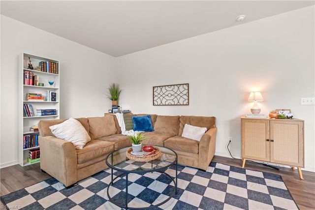 2345 Piccadilly Pines Court, Winston-salem, NC 27127